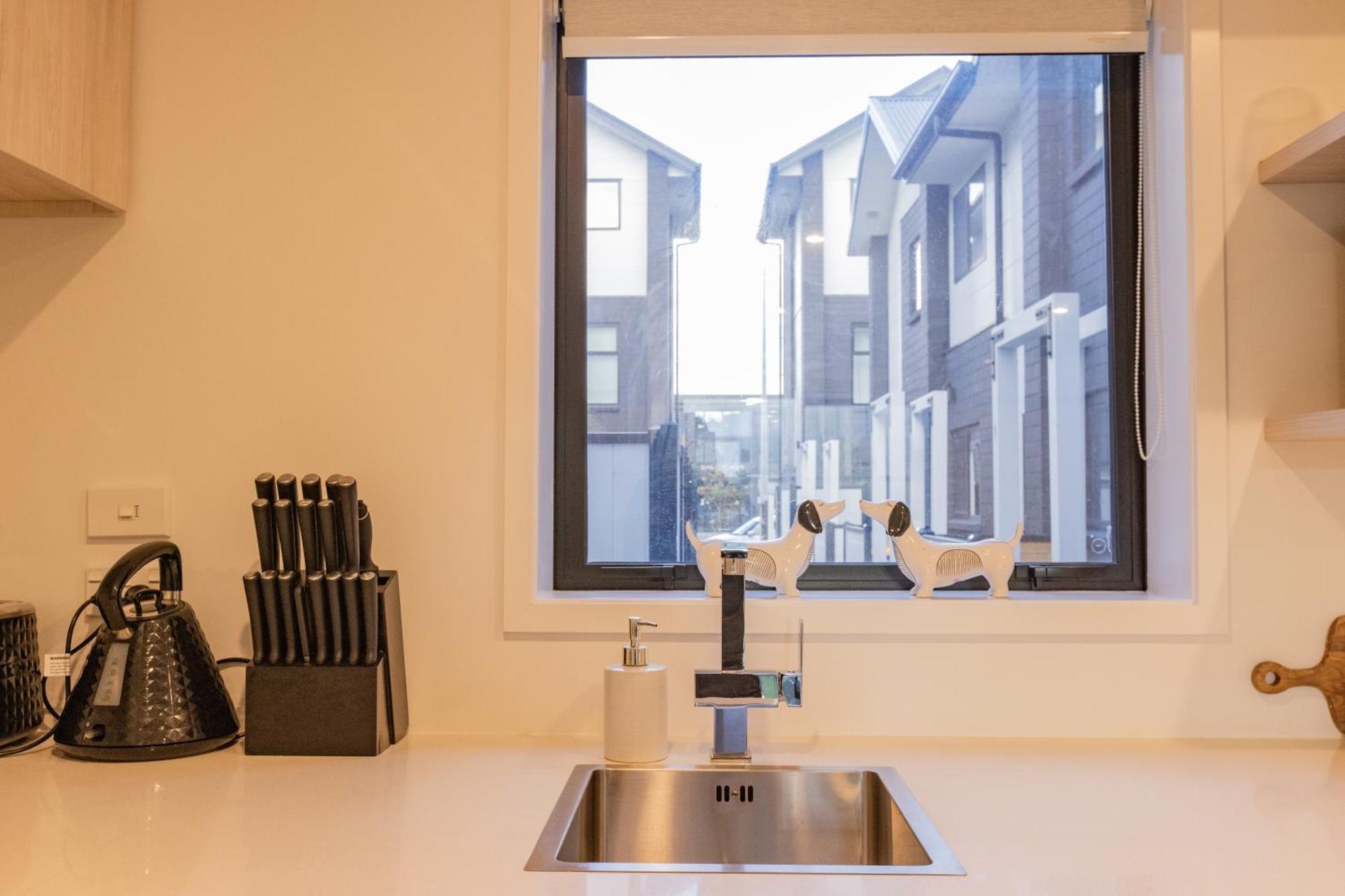 Ferienwohnung Entertaining Townhouse By Little High Eatery Christchurch Exterior foto